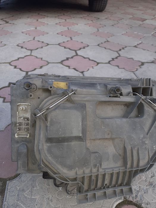 Фара на мерседес 124 ешка