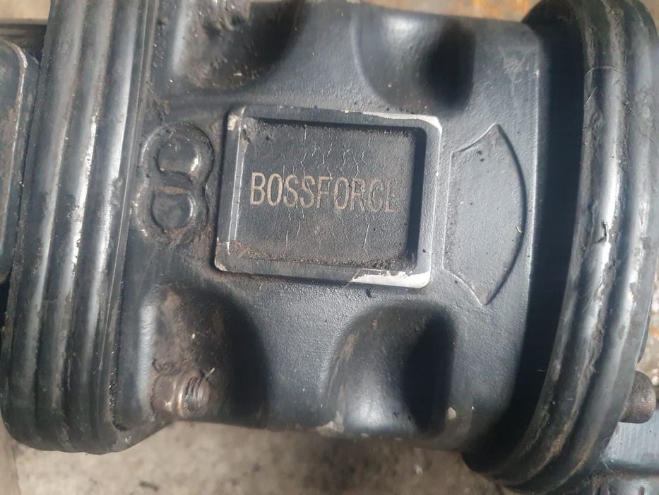 Гайковерт пневматический