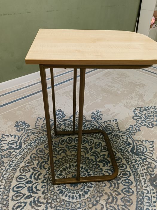 Журнальный столик