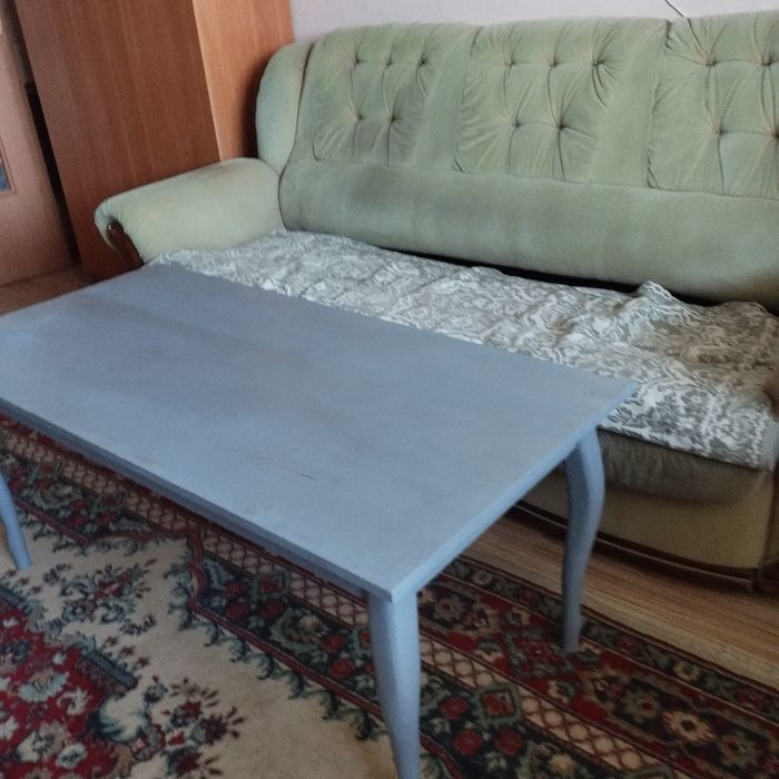 Журнальный столик.