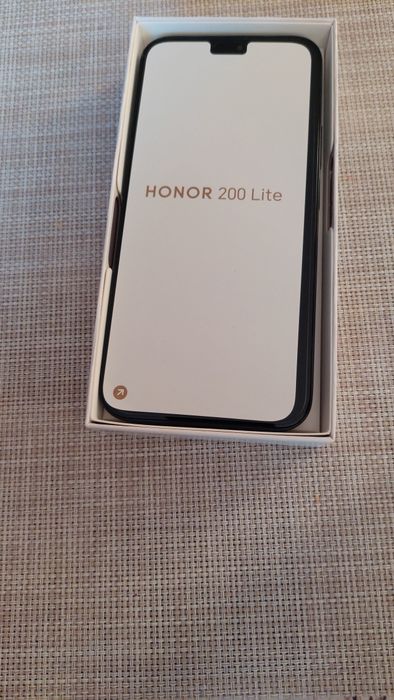 Honor 200 lite чисто нов