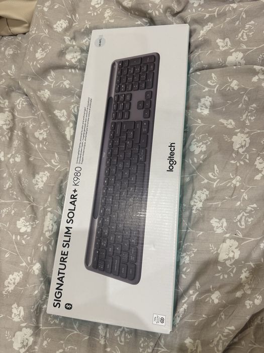 Logitech клавиатура НЕОТВАРЯНА, НОВА!