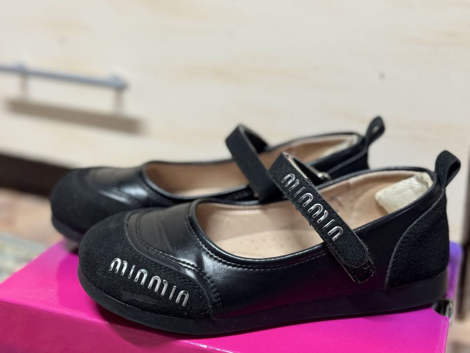 Продам туфли на девочку