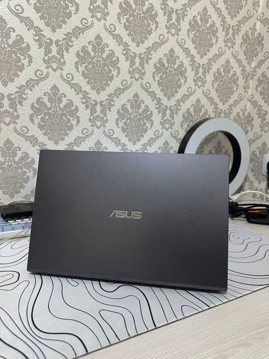 Срочно продаётся ноутбук в рабочем состоянии для учебы, игр и работы