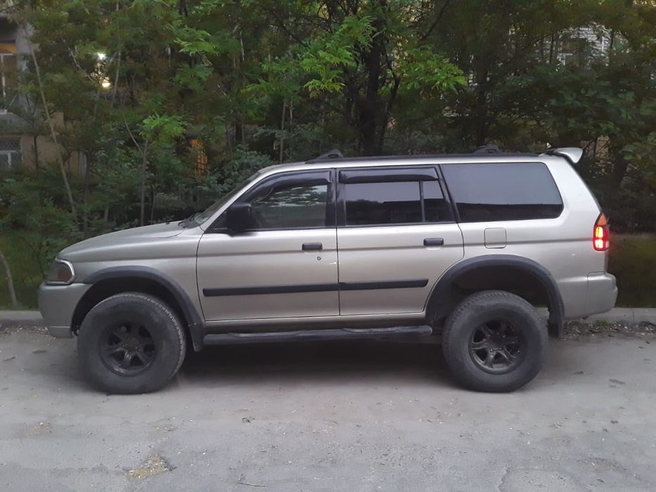 Mitsubishi Montero Sport
