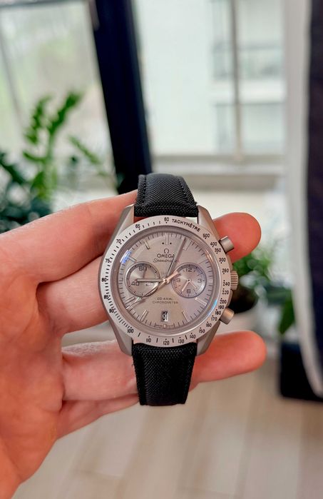 omega speedmaster gry