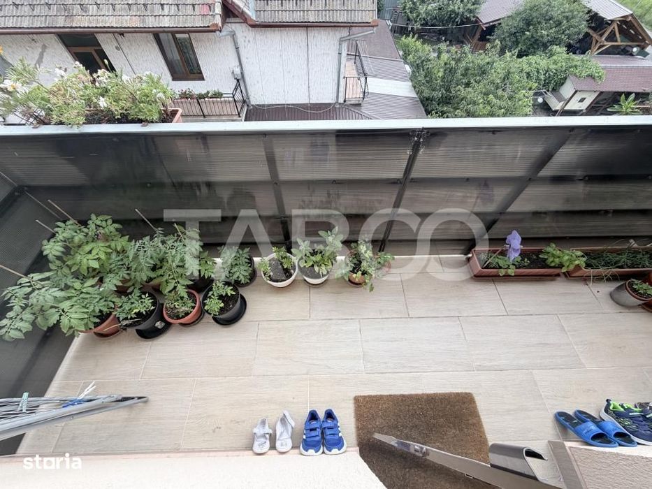 Apartament decomandat 4 camere 110 mp utili parcare privata Sura Mare