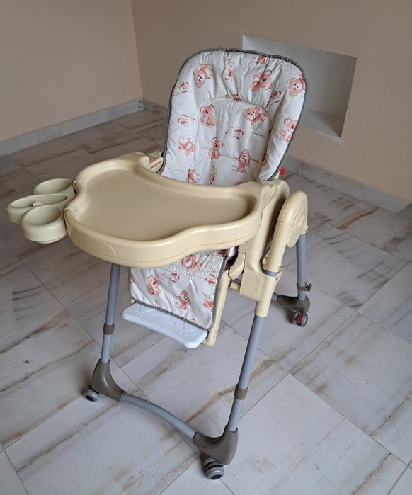 Scaun bebe cu măsuță