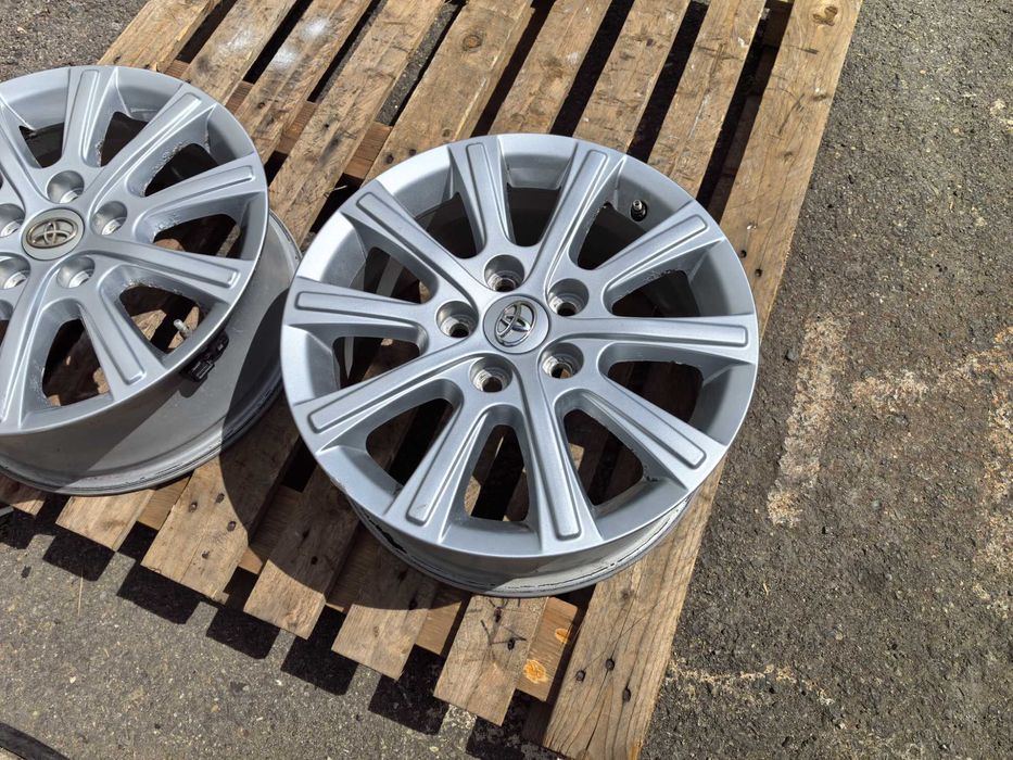 16 цола 5 х 114,3 мм Тойота Аурис - 6,5 Инча / ЕТ 45 - Само 2 броя