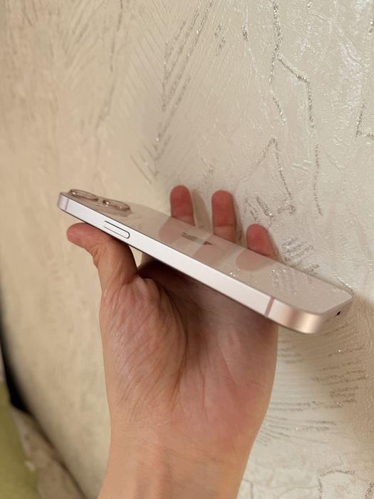 Iphone 13 розовый