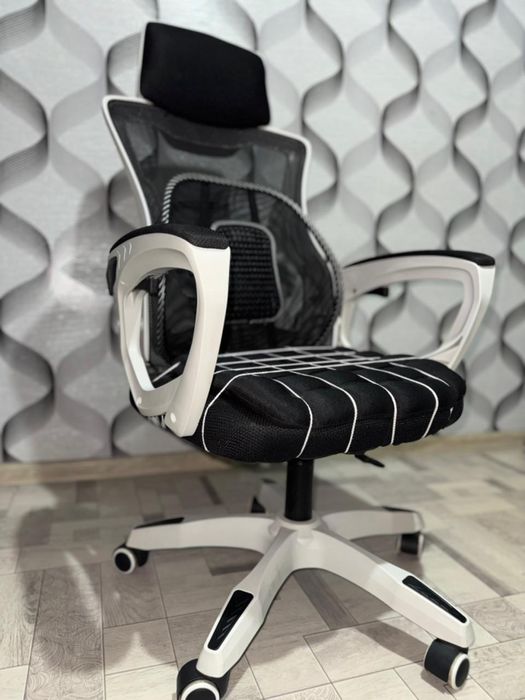 Продам игровое кресло