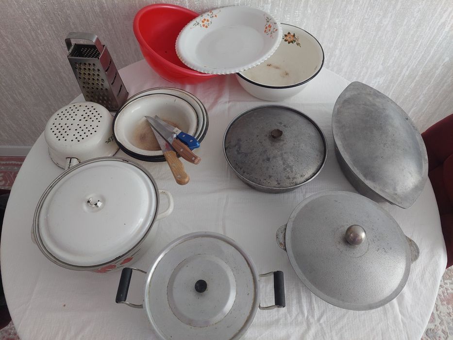 Кухонная посуда в кафе,на дачу...