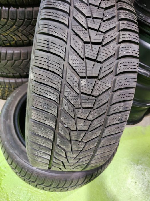 2 бр зимни 235/45/18 Hankook