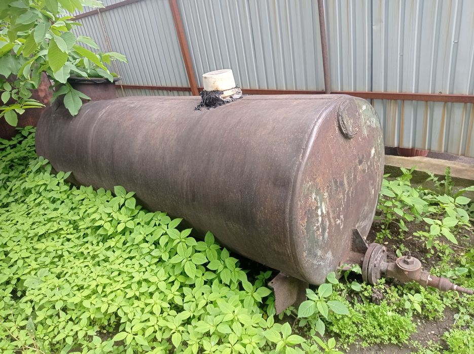 Бочка 2 куб металлическая