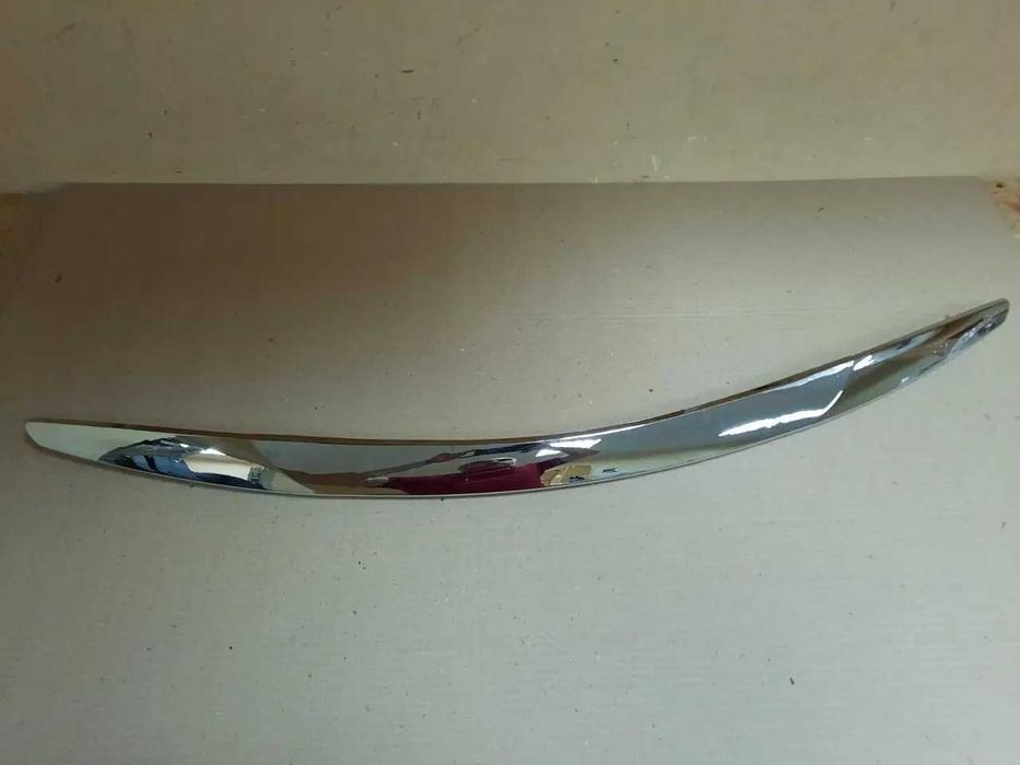 Молдинг капота Хендай Соната 2011/Hyundai Sonata YF 2011