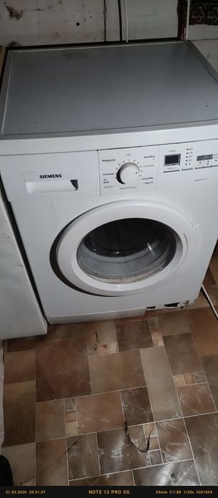 Vând mașina de spălat 7 kg