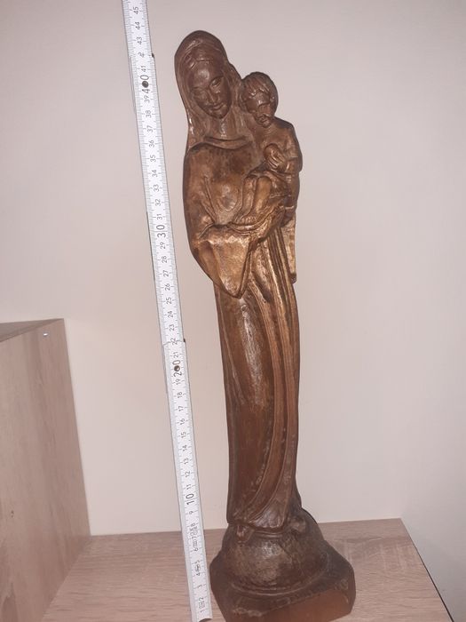 Дървена фигура Майка с дете