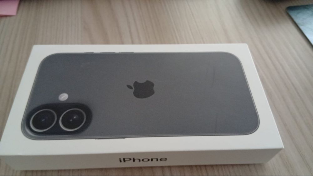 Iphone 17 nou nout- garantie apple pana la 18.08.2027