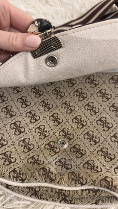 Дамска чанта Guess