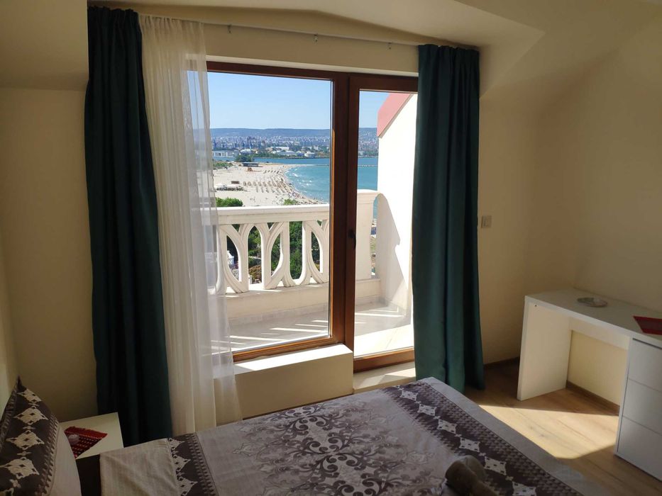 Дава се под наем Тристаен апартамент в Варна, Аспарухово - 113 кв.м за 950 € - Снимка #14