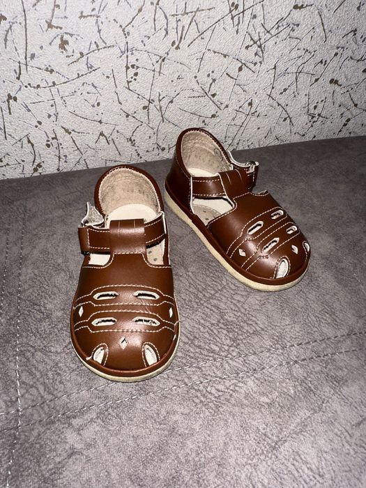 Продам сандалики