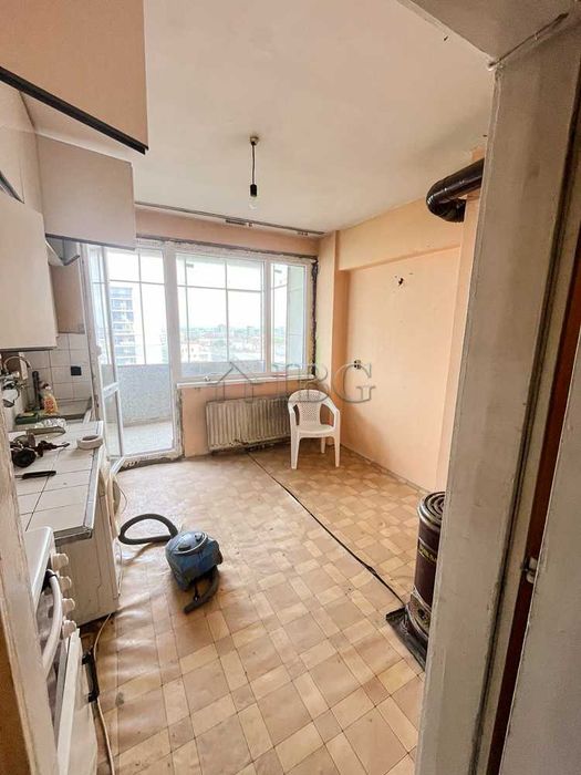 Продава се Тристаен апартамент в Русе, Широк център - 87 кв.м за 1035 €/кв.м - Снимка #8