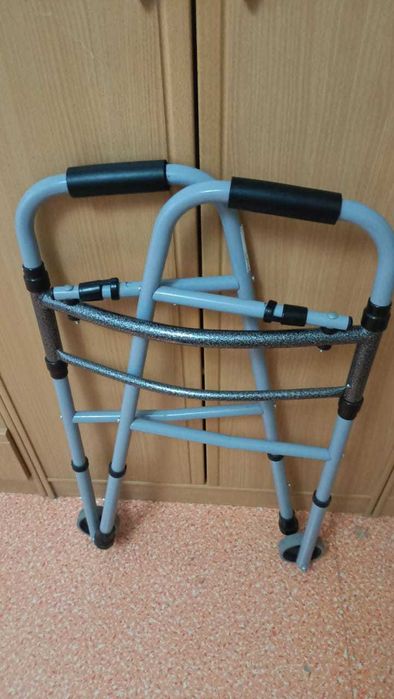 Ходунки для инвалида