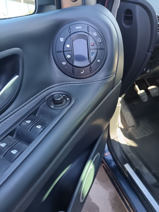 Renault Espace Inițiale Paris