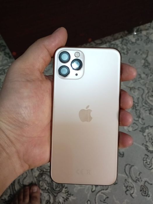 Продаю 11 про свой