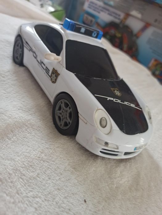 Mașina politie cu baterii