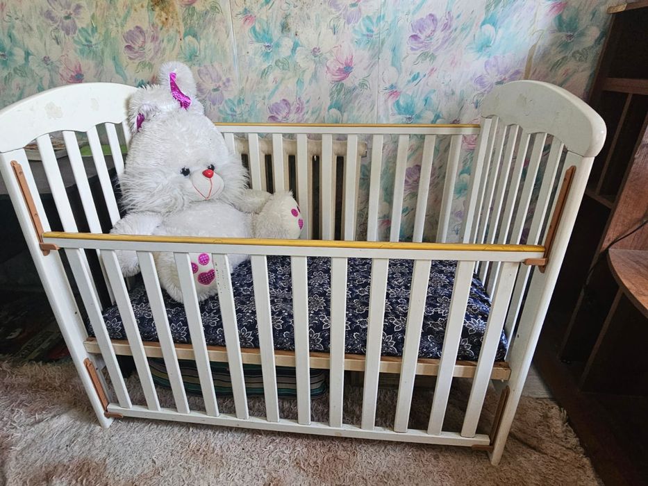 Продаётся детская кроватка