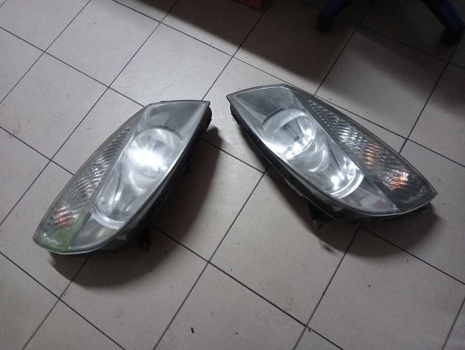 Bara fată Faruri Europa Renault scenic 2006