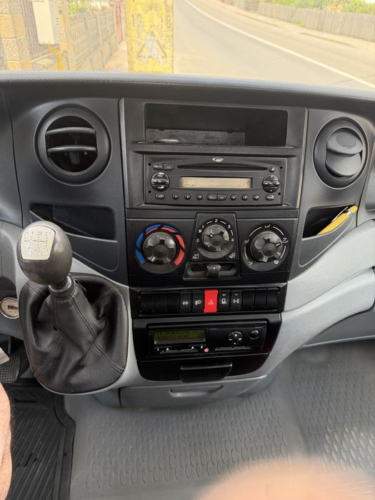 Iveco Daily 35 C15 Basculabil pe 3 Parti (Cutie)Diferential Blocabil 150 cp