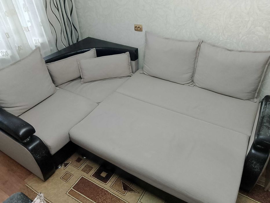 Диван угловой, сборно-разборный б/у
