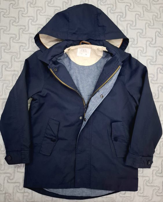 Продается куртка-плащ,фирма ZARA.состояние идеальное,бездефектов.р134.