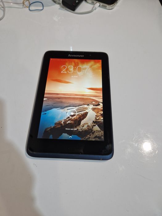 Tableta Lenovo  perfect funcționala.  Android 4.4