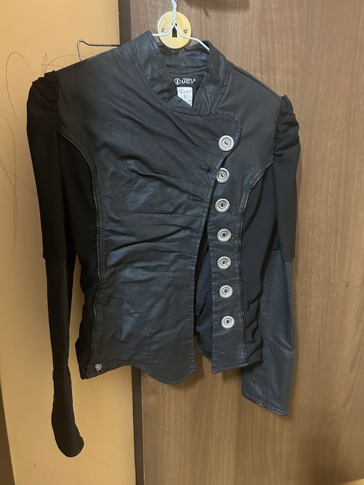 Продавам елегантно сако