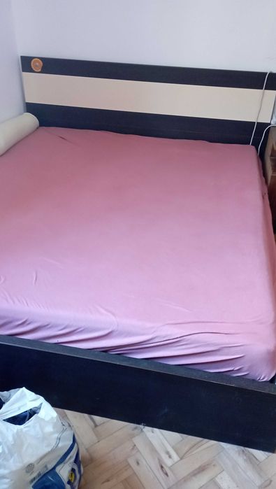 Спалня с матрак 160/190