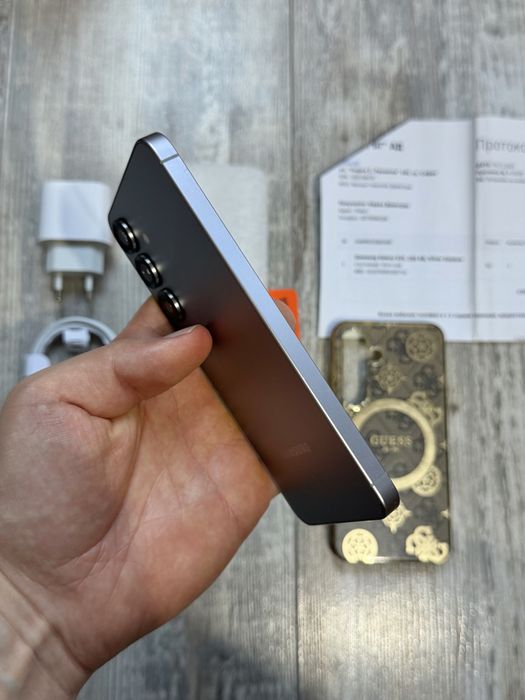 Samsung Galaxy S25 5G 256 GB 12 GB Ram Dual Sim Отличен  без опасности KG off