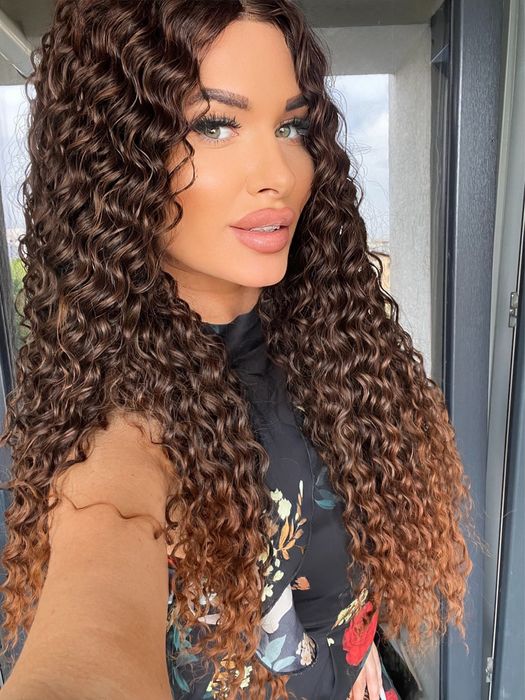 Peruca afro , lunga , saten natural ,cu reflexii