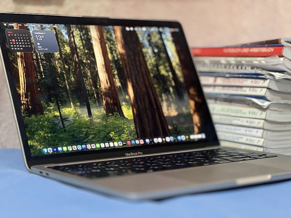 Macbook pro m1  8/512 gb 2020