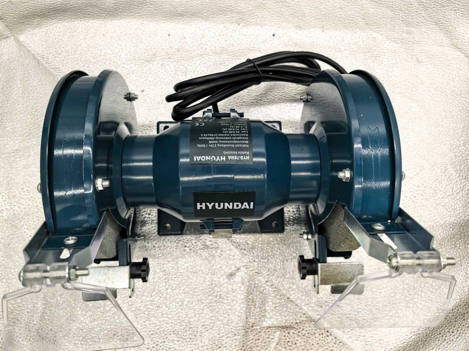 Polizor de banc Hyundai pentru ascutire si slefuire 289 lei