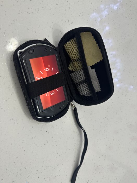 Vand psp go sau schimb cu controller de switch 2