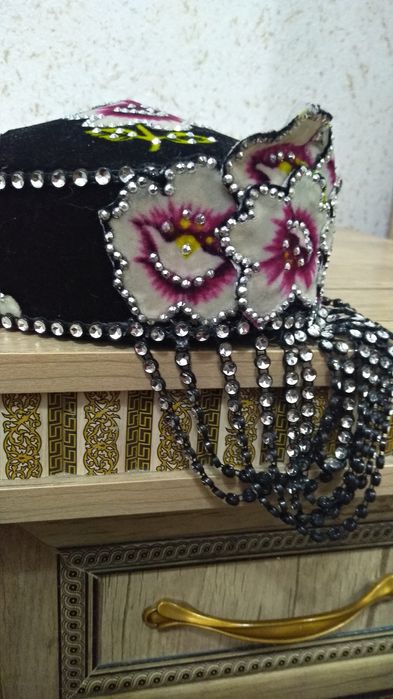 Продам тюбетейка для келинок по 50000 сум