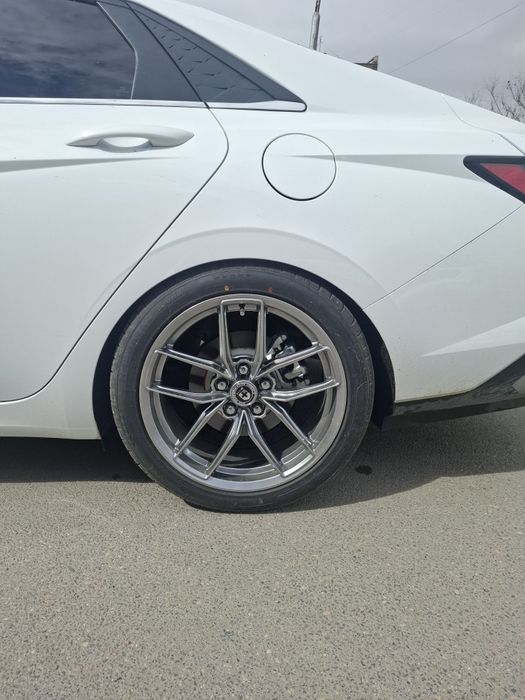 Подам диски с резиной r18