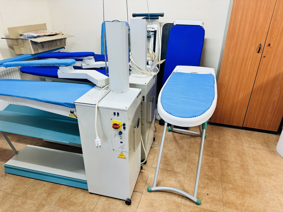 Masa de calcat tip limba cu manecar, incalzita  , cu aspiratie