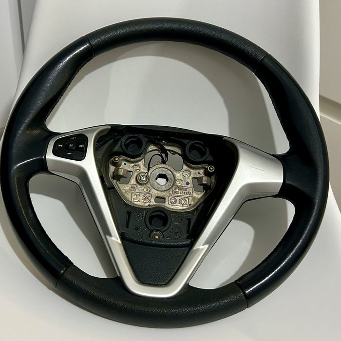 Volan piele comenzi Ford Fiesta mk7