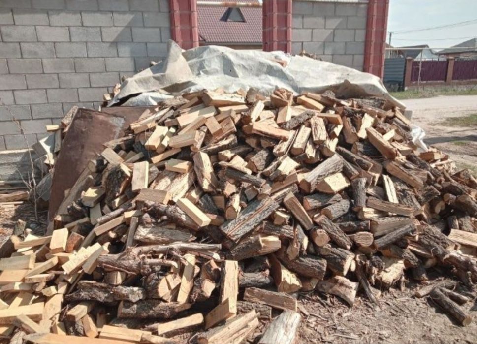 Дрова в мешках.