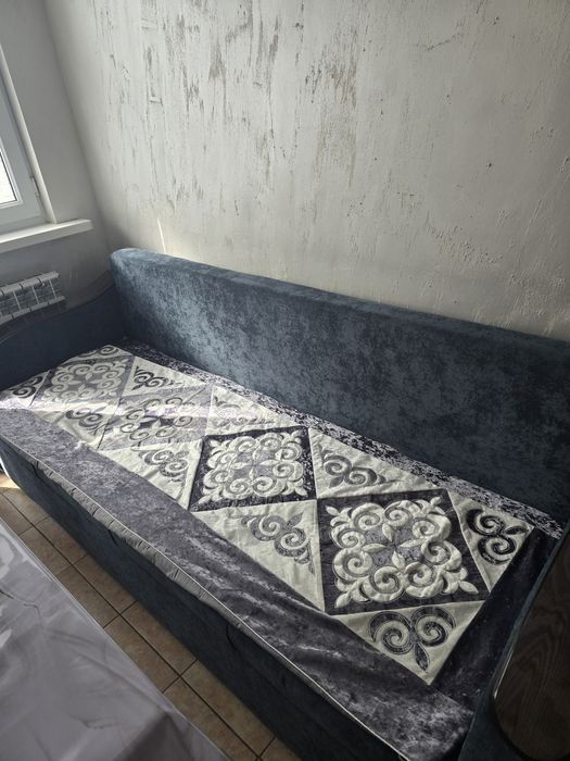 Продам диван в хорошим сомтояний 30000