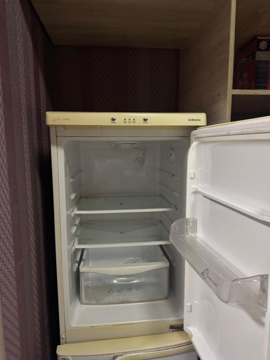 Холодильник сатылады